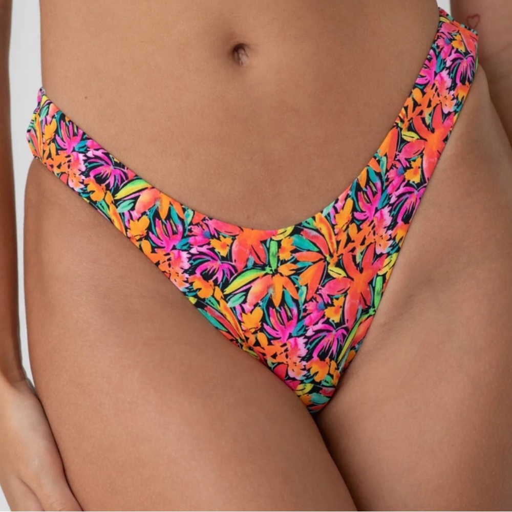 Floral Bikini Set - Picture 6 of 6